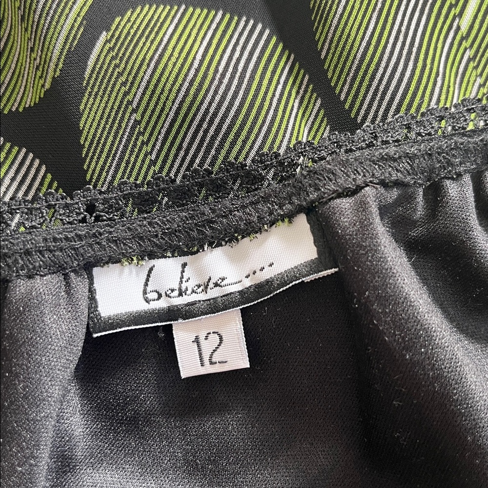 Handkerchief Hem Skirt Green/Black Modern Circle Pattern 12 - Picture 4 of 4